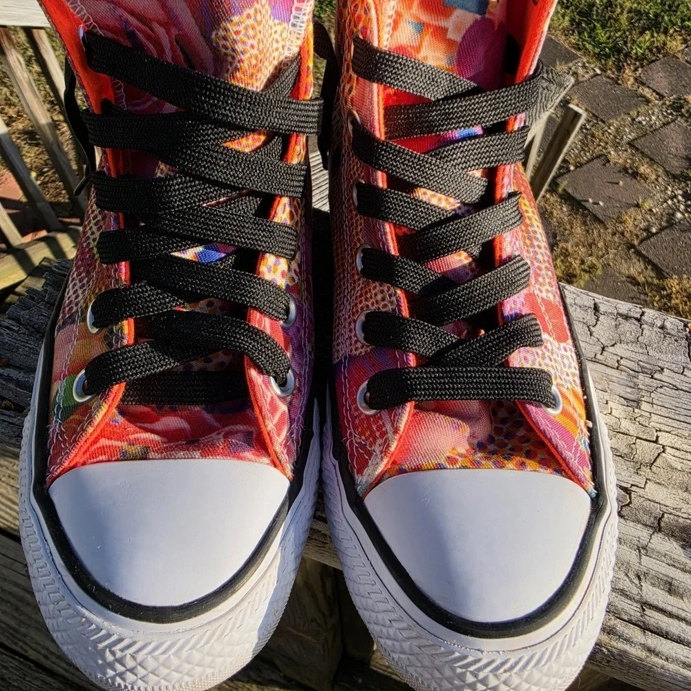 Converse vibrant pattern